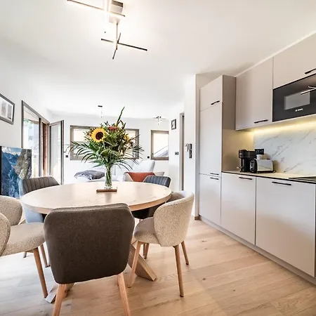 Sequoia - By Emerald Appartement *